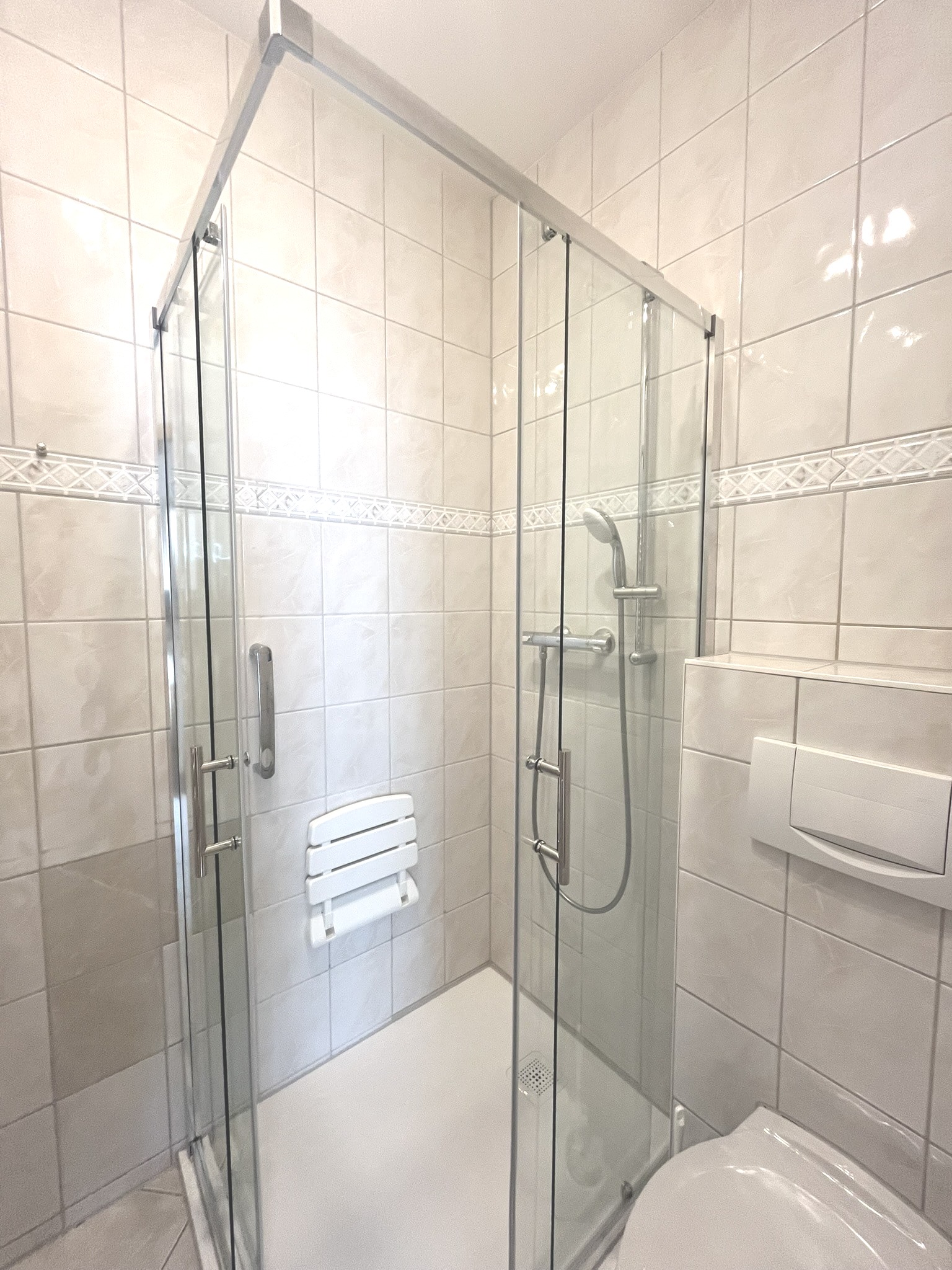 Gäste WC mit Dusche