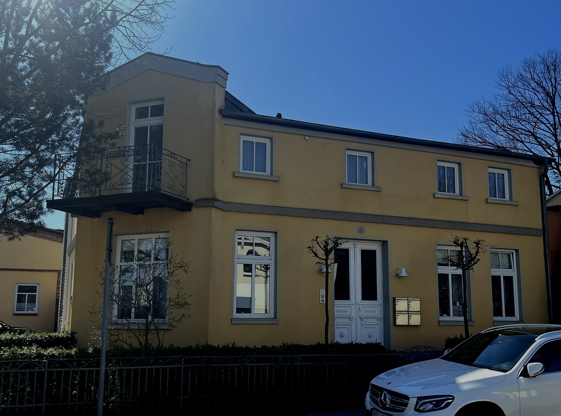 Außenansicht Straßenseite