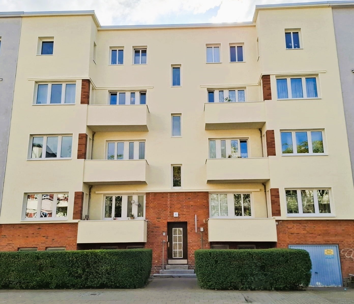 Außenansicht Eingangsbereich